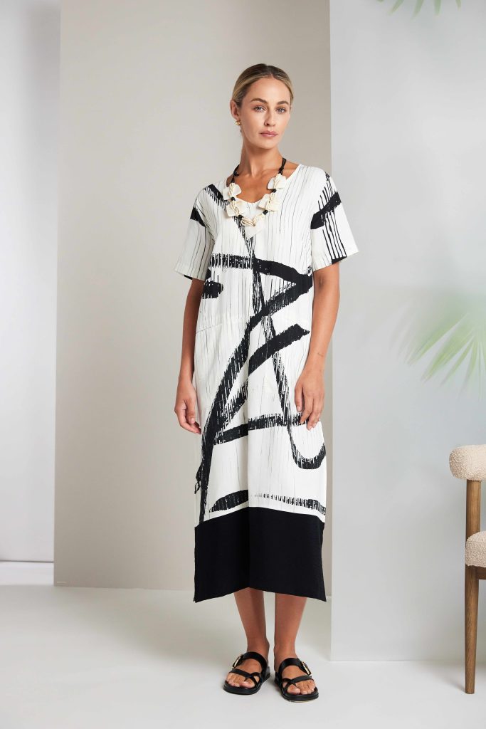 Naya Brush Stroke Dress With Contrast At Hemline 320