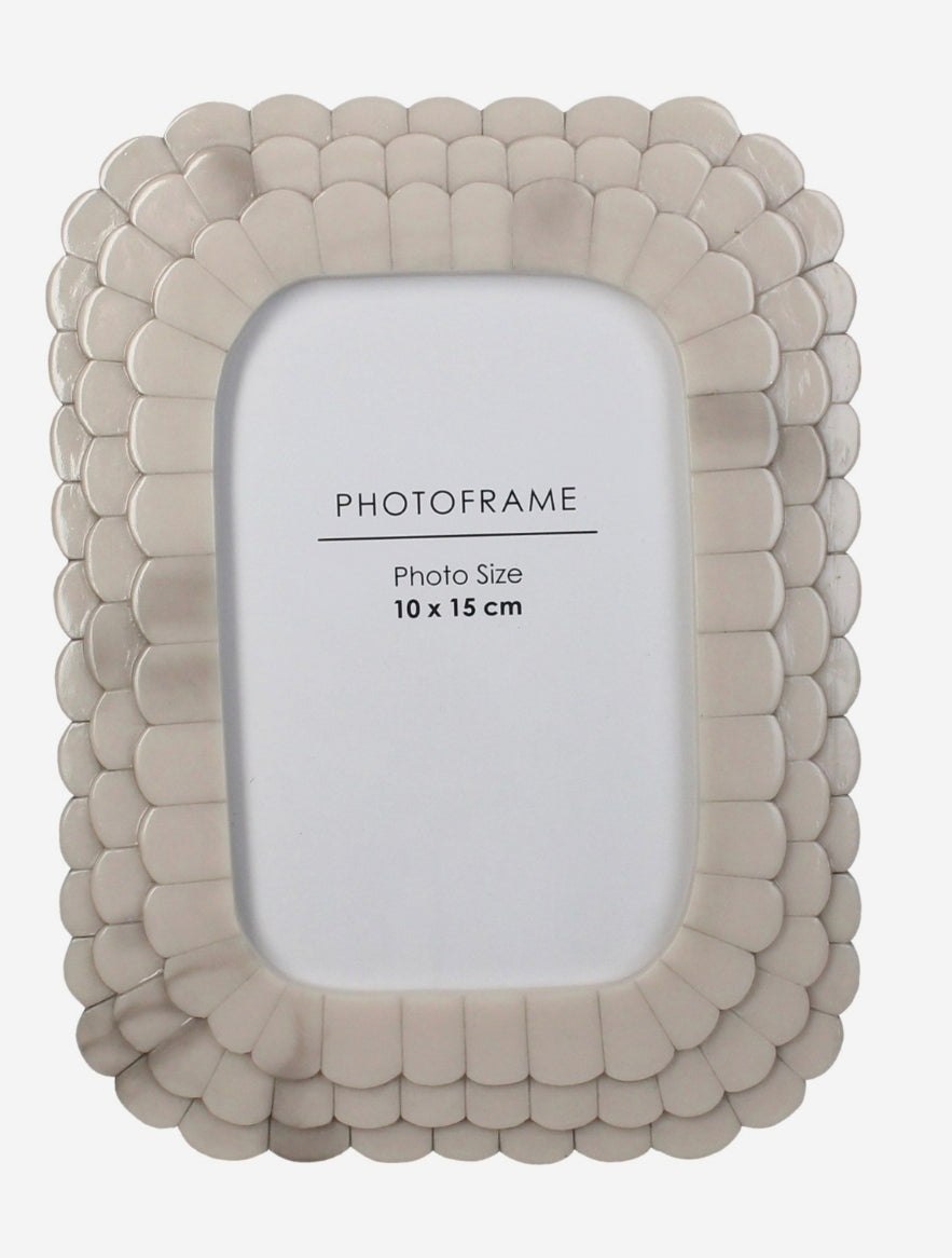 Libra Tilewave Scallop Tiled Photo Frame 4x6